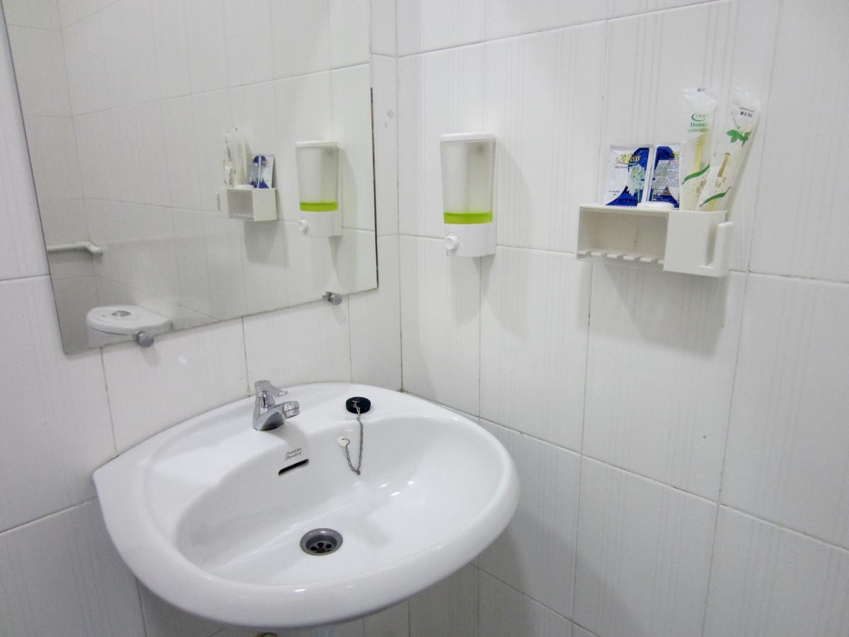 Celia Hostel Mandalay Dış mekan fotoğraf