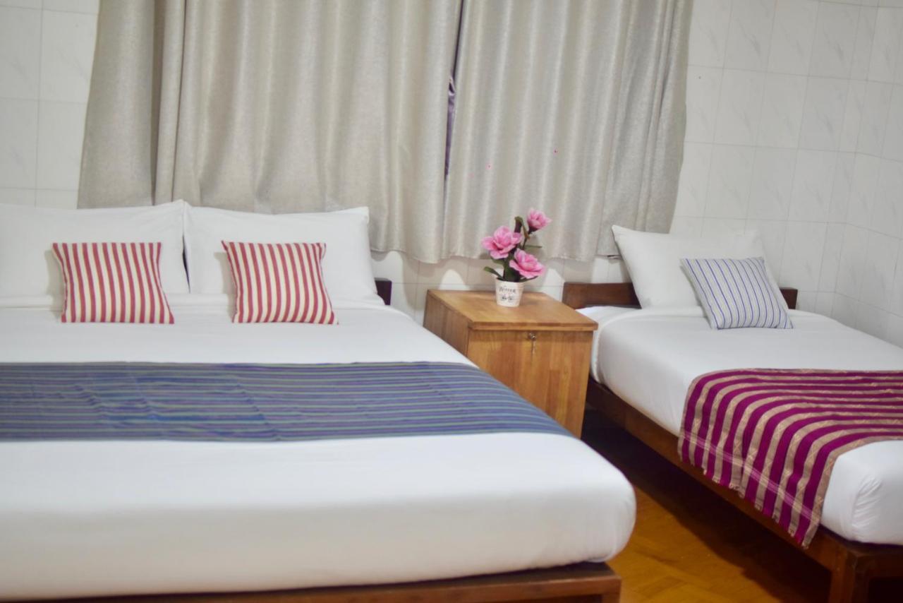 Celia Hostel Mandalay Dış mekan fotoğraf