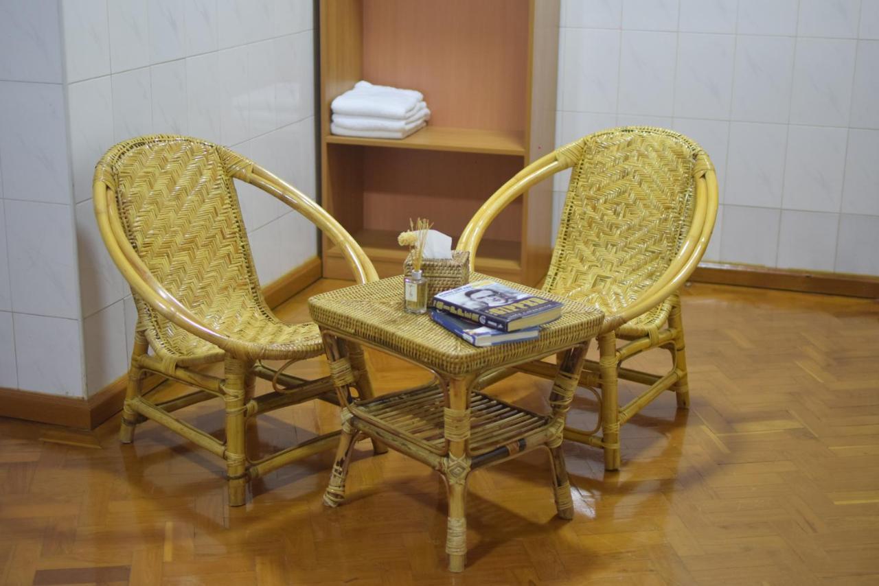 Celia Hostel Mandalay Dış mekan fotoğraf