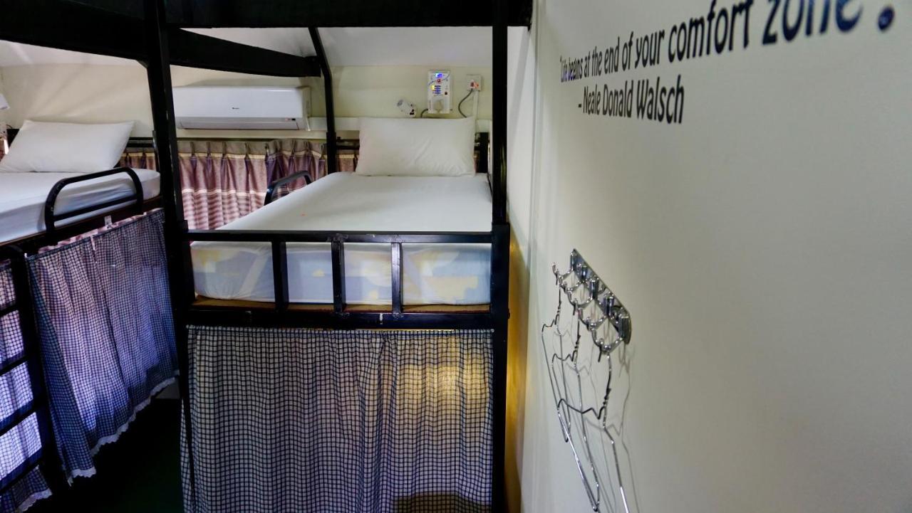 Celia Hostel Mandalay Dış mekan fotoğraf