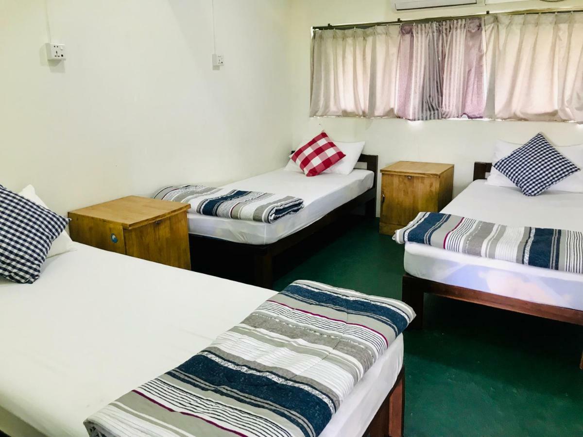 Celia Hostel Mandalay Dış mekan fotoğraf