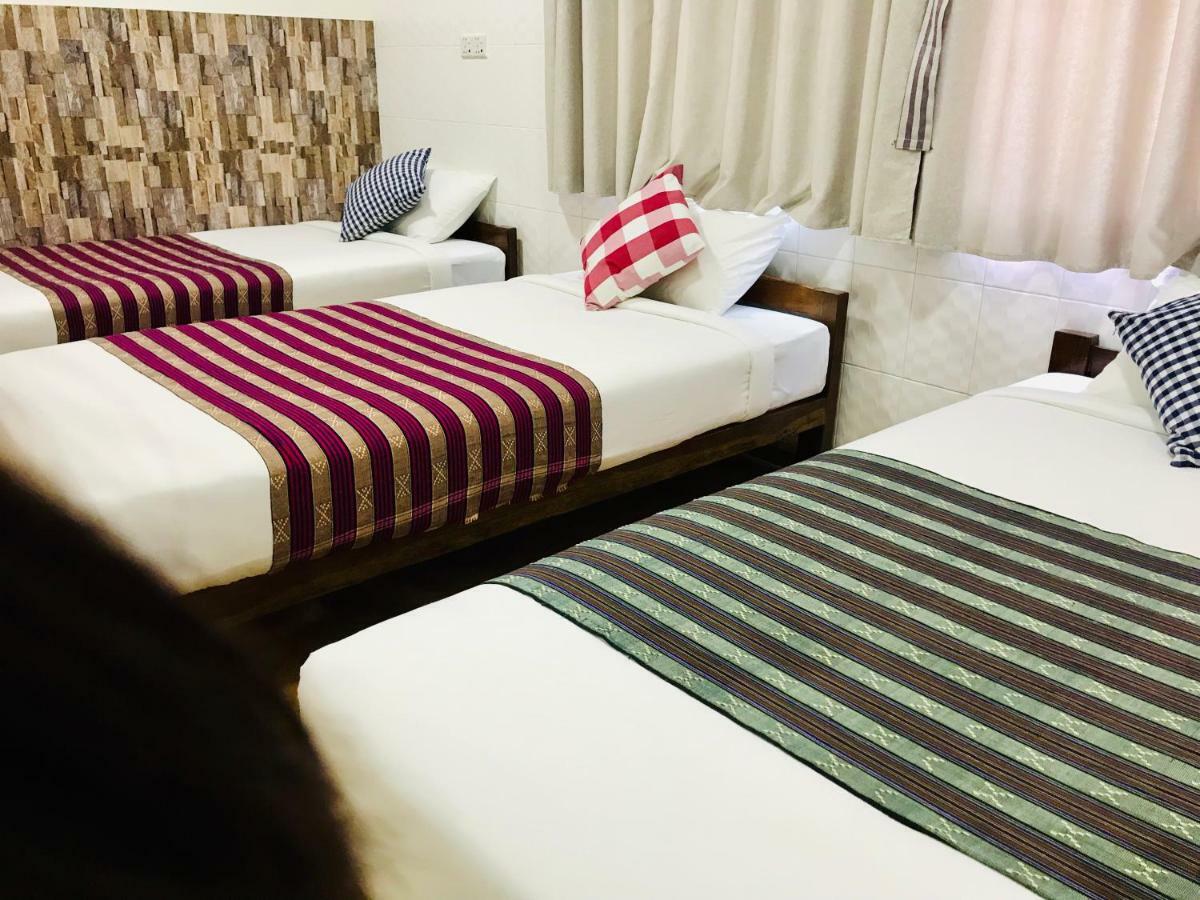 Celia Hostel Mandalay Dış mekan fotoğraf