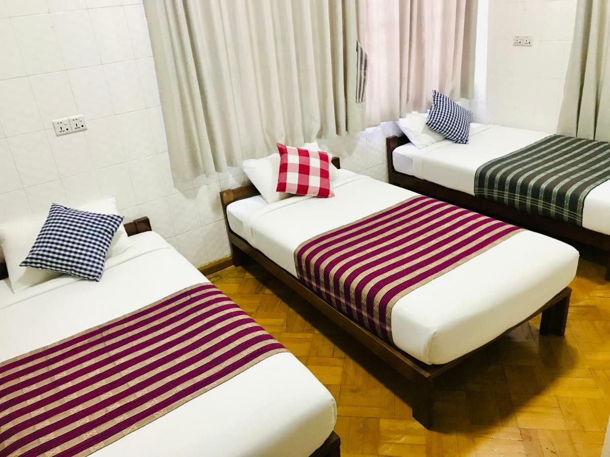 Celia Hostel Mandalay Dış mekan fotoğraf