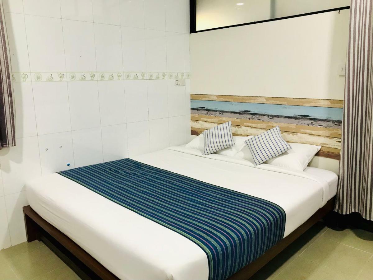 Celia Hostel Mandalay Dış mekan fotoğraf
