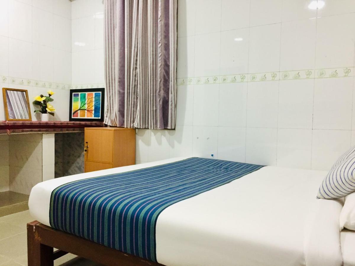 Celia Hostel Mandalay Dış mekan fotoğraf